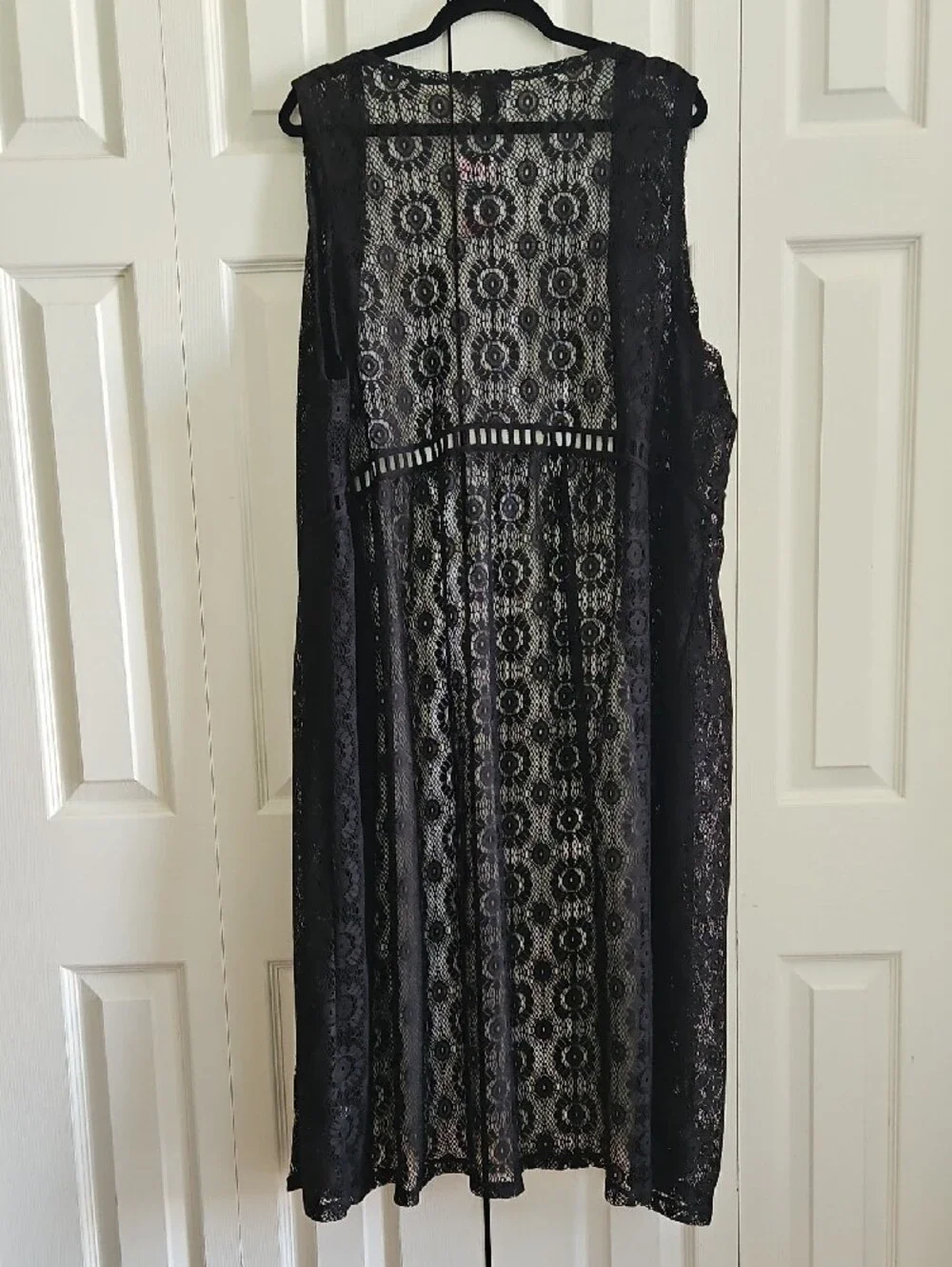 SALE! Torrid Black Sheer Lace Duster Vest - Picture 4 of 4